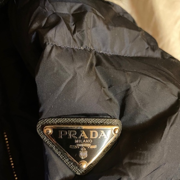 Prada puffer jacket with black fur hoodie - Picture 4 of 12